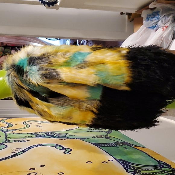 NEW Vintage style, faux fur, groovy jacket tags attached - BENEFITS RESCUE DOGS - Picture 7 of 15